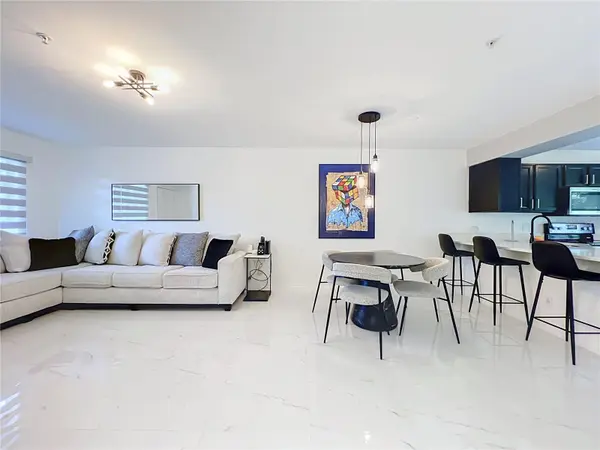 121 RESERVE CIR #105, Oviedo, FL 32765