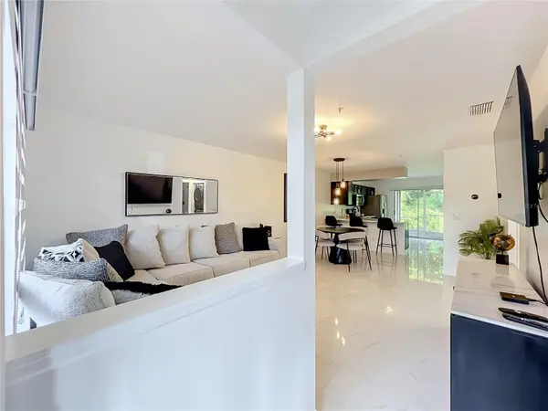 121 RESERVE CIR #105, Oviedo, FL 32765