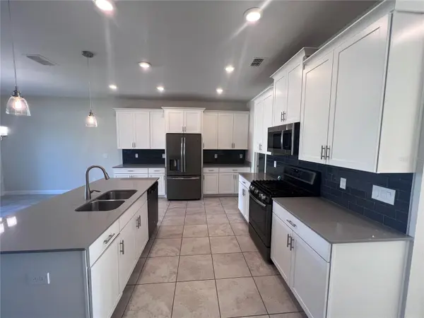 8018 JOHN HANCOCK DR, Winter Garden, FL 34787