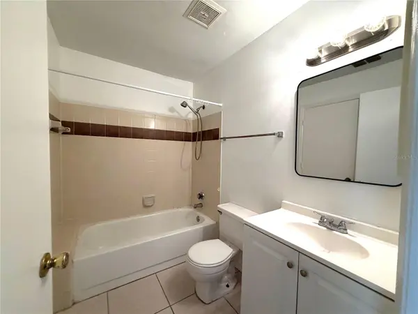 6016 WESTGATE DR #102, Orlando, FL 32835