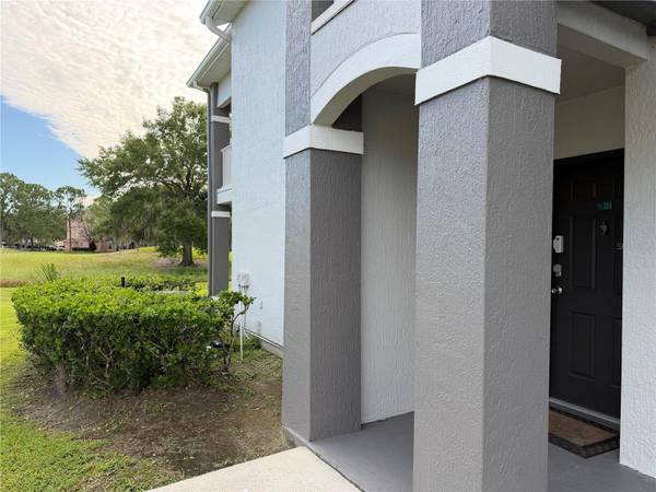 14037 FAIRWAY ISLAND DR #211, Orlando, FL 32837