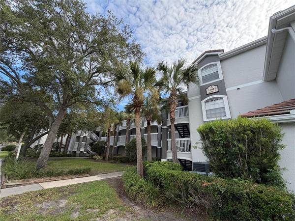 14037 FAIRWAY ISLAND DR #211, Orlando, FL 32837