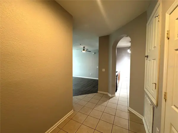 8660 BUCCILLI DR #305, Orlando, FL 32829