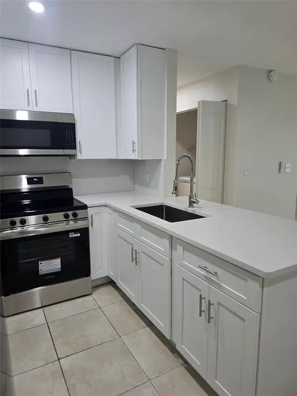 3064 SAINT PAUL DR #3064, Winter Haven, FL 33880