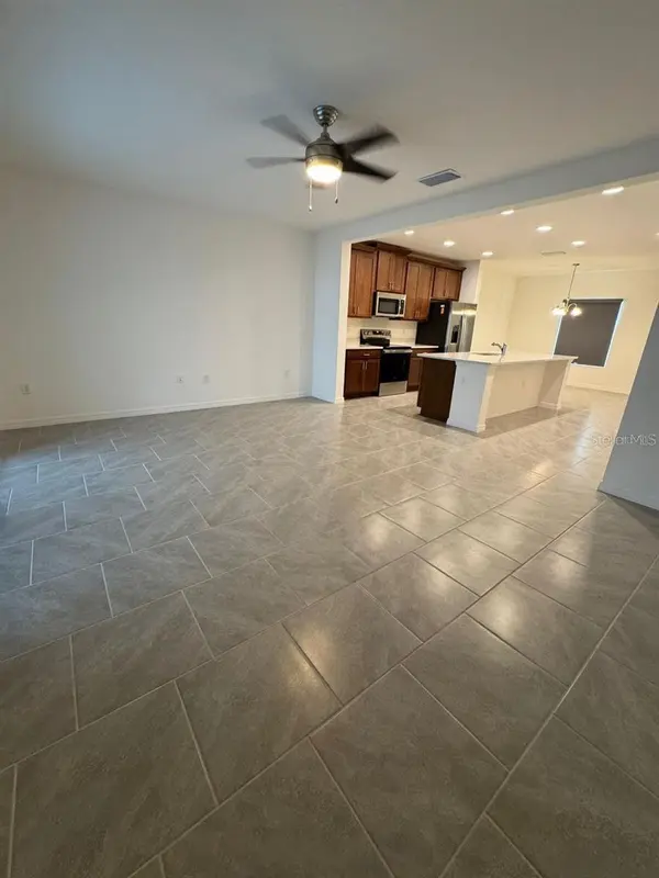 1333 BLAZING STAR LN, Davenport, FL 33837