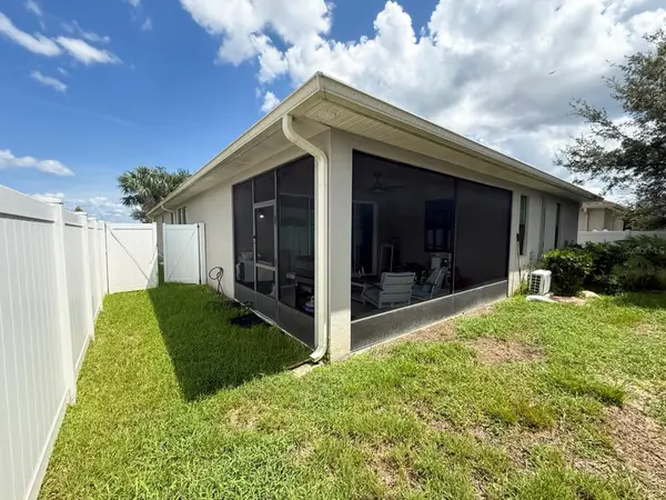 2524 FONTAINE DR, Kissimmee, FL 34741