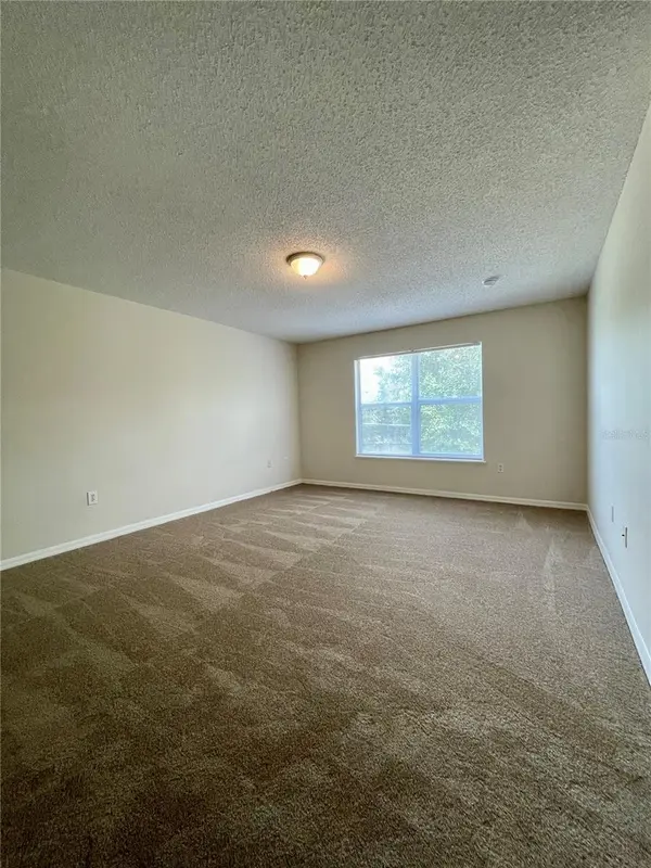 1304 DOVER DR, Kissimmee, FL 34758