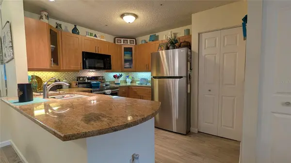 5717 BAYWATER DR, Tampa, FL 33615