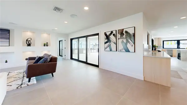 12125 5TH ST E, Treasure Island, FL 33706