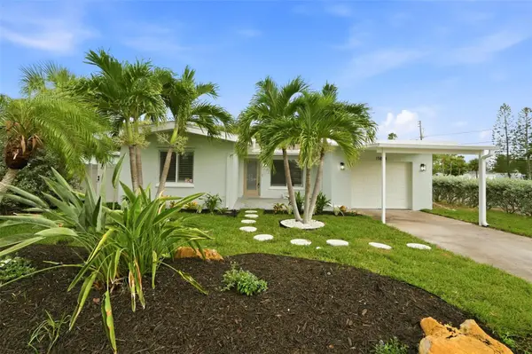 15814 3RD ST E, Redington Beach, FL 33708