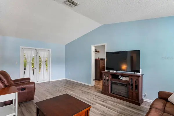 1211 CROSSBOW LN, Tarpon Springs, FL 34689