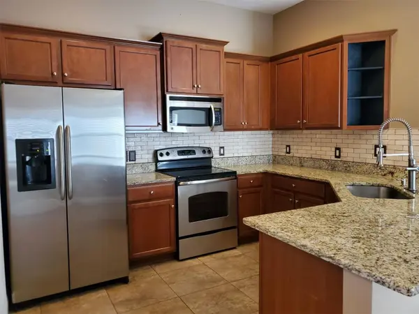10737 STANDING STONE DR, Wimauma, FL 33598