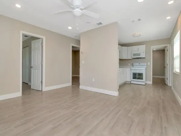1207 62ND AVE E, Bradenton, FL 34203