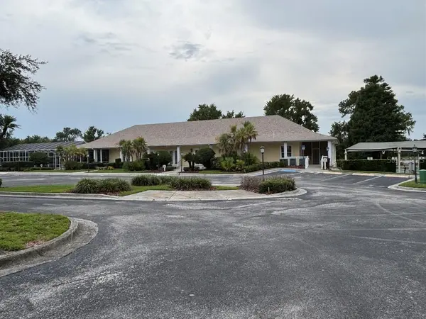 1098 MOTORCOACH DR, Polk City, FL 33868