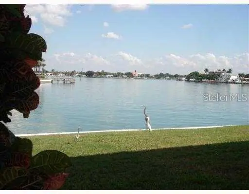 507 PLAZA SEVILLE CT #15, St Petersburg, FL 33706