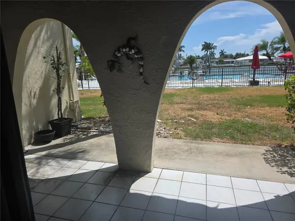 507 PLAZA SEVILLE CT #15, St Petersburg, FL 33706