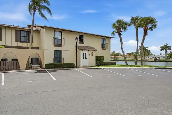 501 PLAZA SEVILLE CT #2, Treasure Island, FL 33706