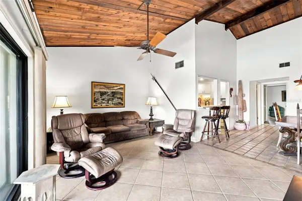 501 PLAZA SEVILLE CT #2, Treasure Island, FL 33706