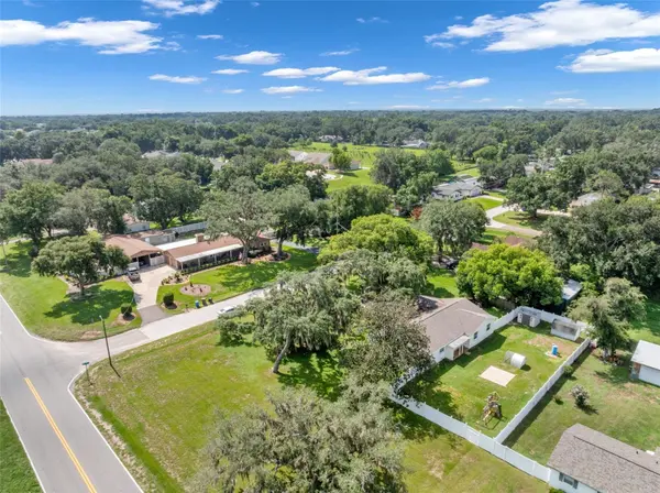 1002 KAY JEAN DR, Valrico, FL 33594