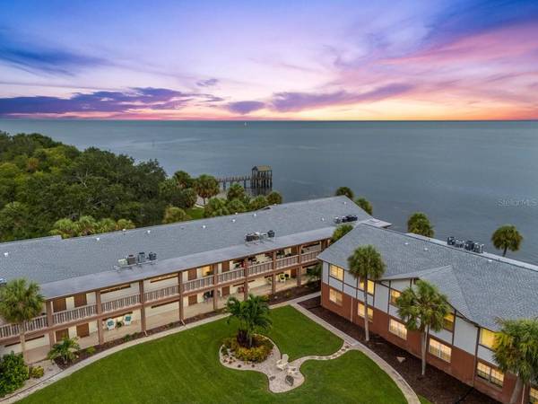 650 PINELLAS POINT DR S #122, St Petersburg, FL 33705
