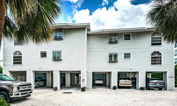 20019 GULF BLVD #9, Indian Shores, FL 33785