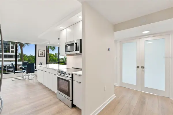 707 S GULFSTREAM AVE #207, Sarasota, FL 34236