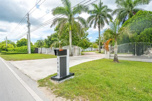 18390 SW 200TH ST, Miami, FL 33187