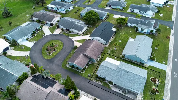 701 READING PL, Sun City Center, FL 33573