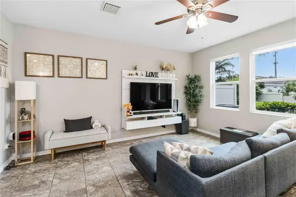 10716 AVERY PARK DR, Riverview, FL 33578
