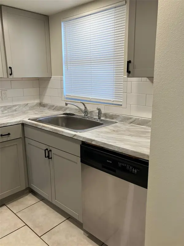 5521 80TH ST N #302, St Petersburg, FL 33709