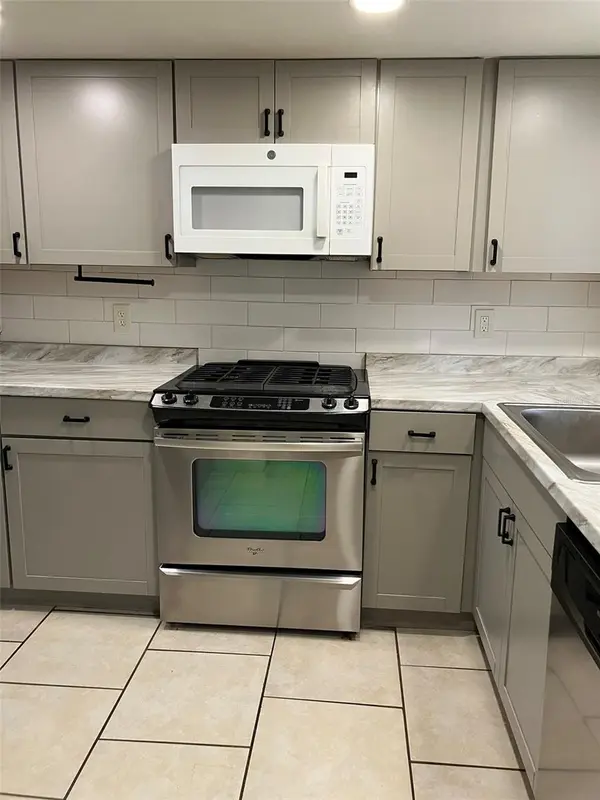 5521 80TH ST N #302, St Petersburg, FL 33709
