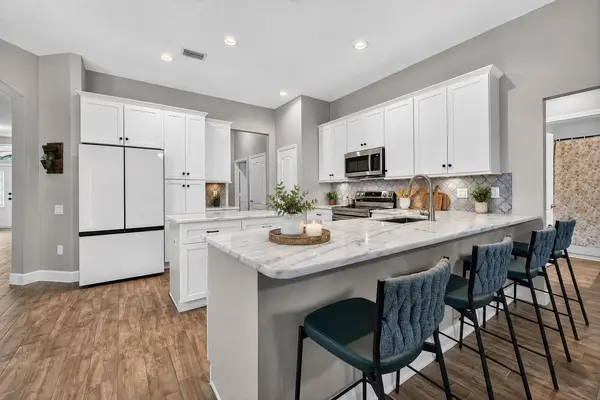 5849 RIVA RIDGE DR, Wesley Chapel, FL 33544