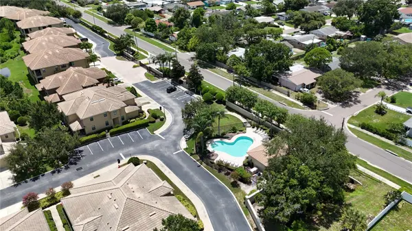 8240 ACADIAN LN, Seminole, FL 33777
