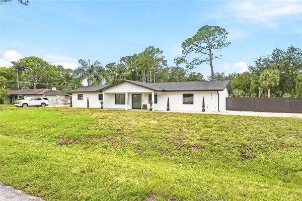 8316 W FOREST CIR, Tampa, FL 33615