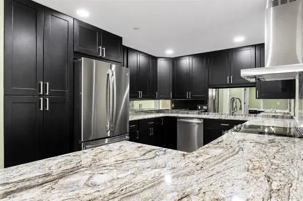 1 BEACH DR SE #1112, St Petersburg, FL 33701