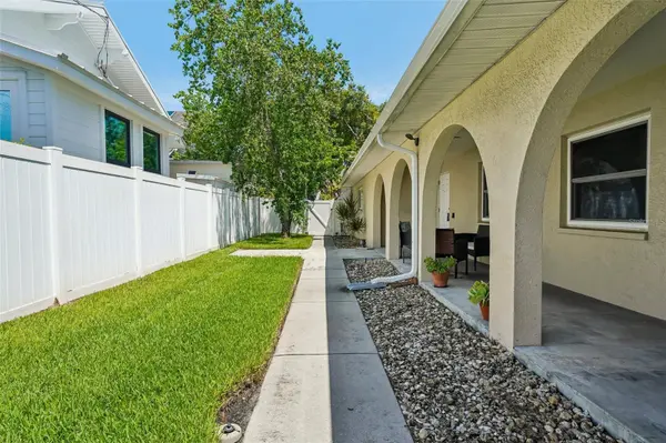 144 8TH AVE N, St Petersburg, FL 33701