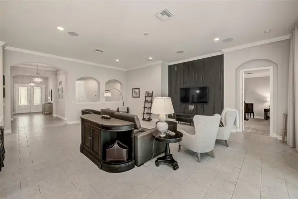 6916 NEOPOLITAN CT, Apollo Beach, FL 33572