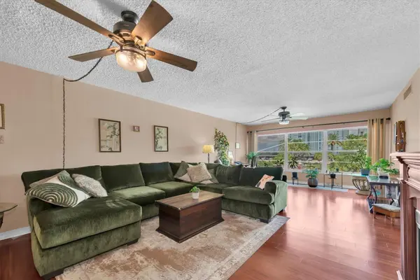 6363 GULF WINDS DR #233, St Petersburg, FL 33706