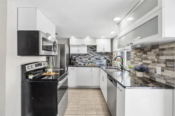 2962 PINE CONE CIR, Clearwater, FL 33760