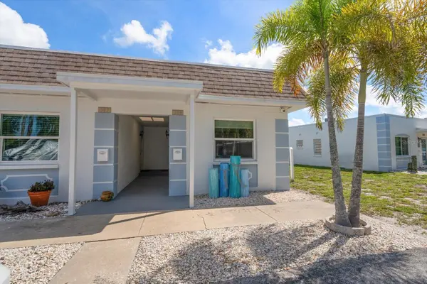 599 WESTWINDS DR #9, Palm Harbor, FL 34683