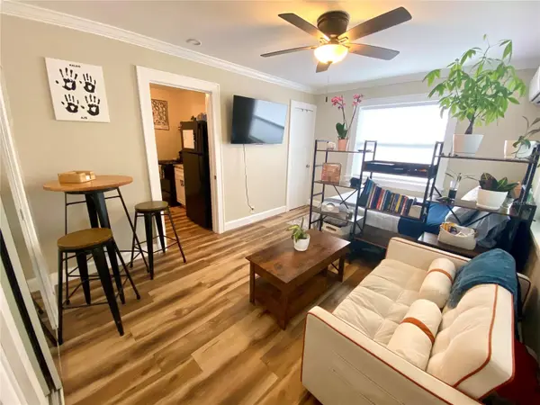 828 22ND AVE N #Apt. West, St Petersburg, FL 33704