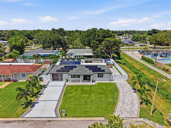 6013 45TH AVE N, Kenneth City, FL 33709