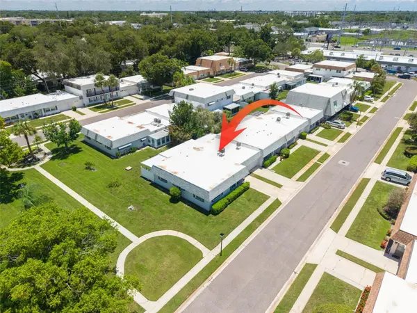 908 CARA DR #908, Largo, FL 33771