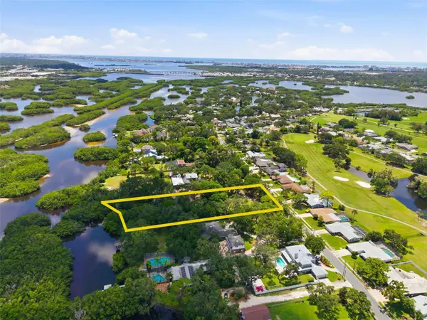 6495 BURNING TREE DR, Seminole, FL 33777