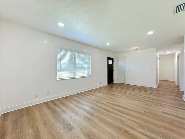 264 VAN GOGH CIR, Brandon, FL 33511
