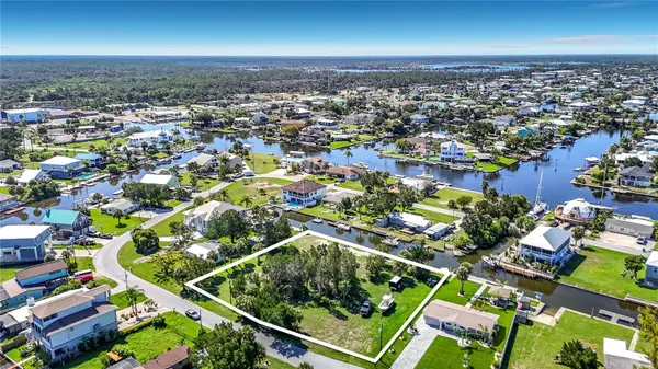5105 CEDARBROOK LN, Hernando Beach, FL 34607