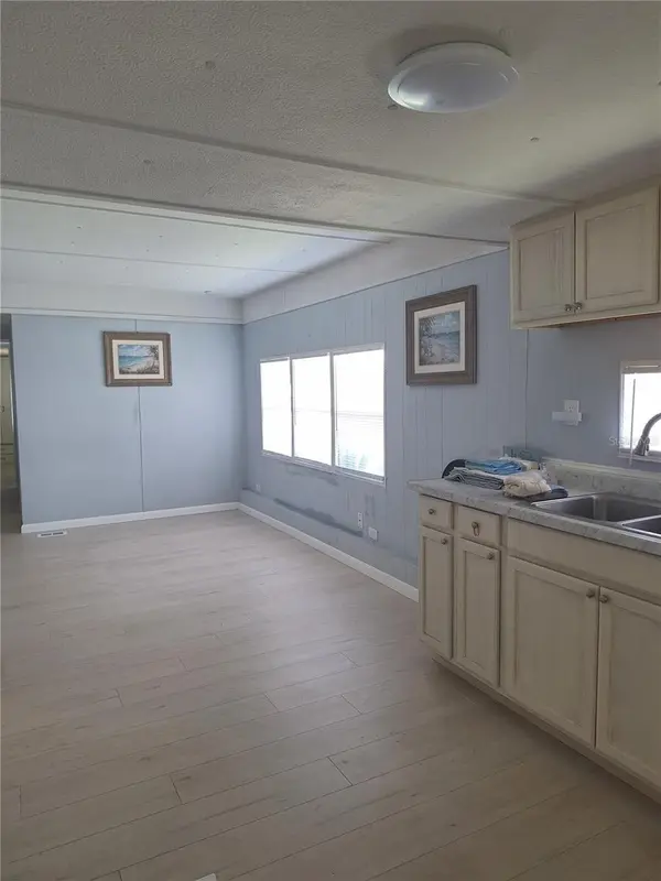6349 NEW YORK ST, Zephyrhills, FL 33542