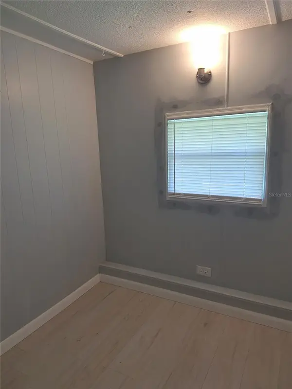 6349 NEW YORK ST, Zephyrhills, FL 33542