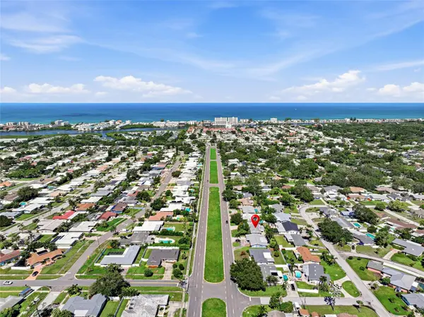 14233 102ND AVE, Largo, FL 33774