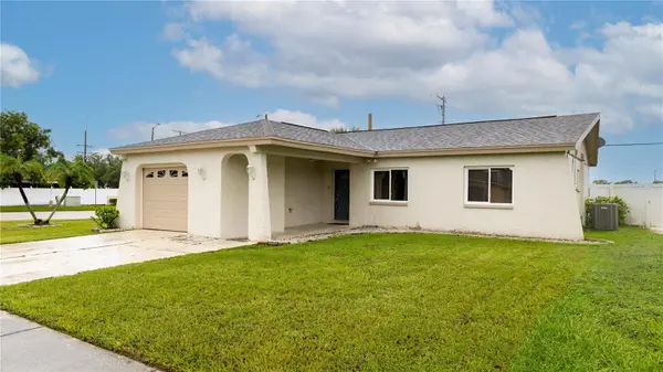 4802 RIDGE POINT DR, Tampa, FL 33624